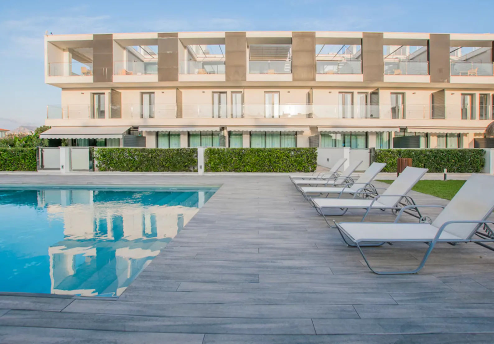 La Perla 15 — dúplex con piscina en Puerto de Pollença